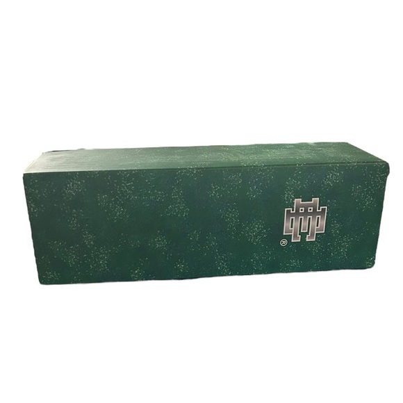 Brand New Eric Emanuel EE Green Insulated Water Bottle. High Quality - Picture 3 of 3